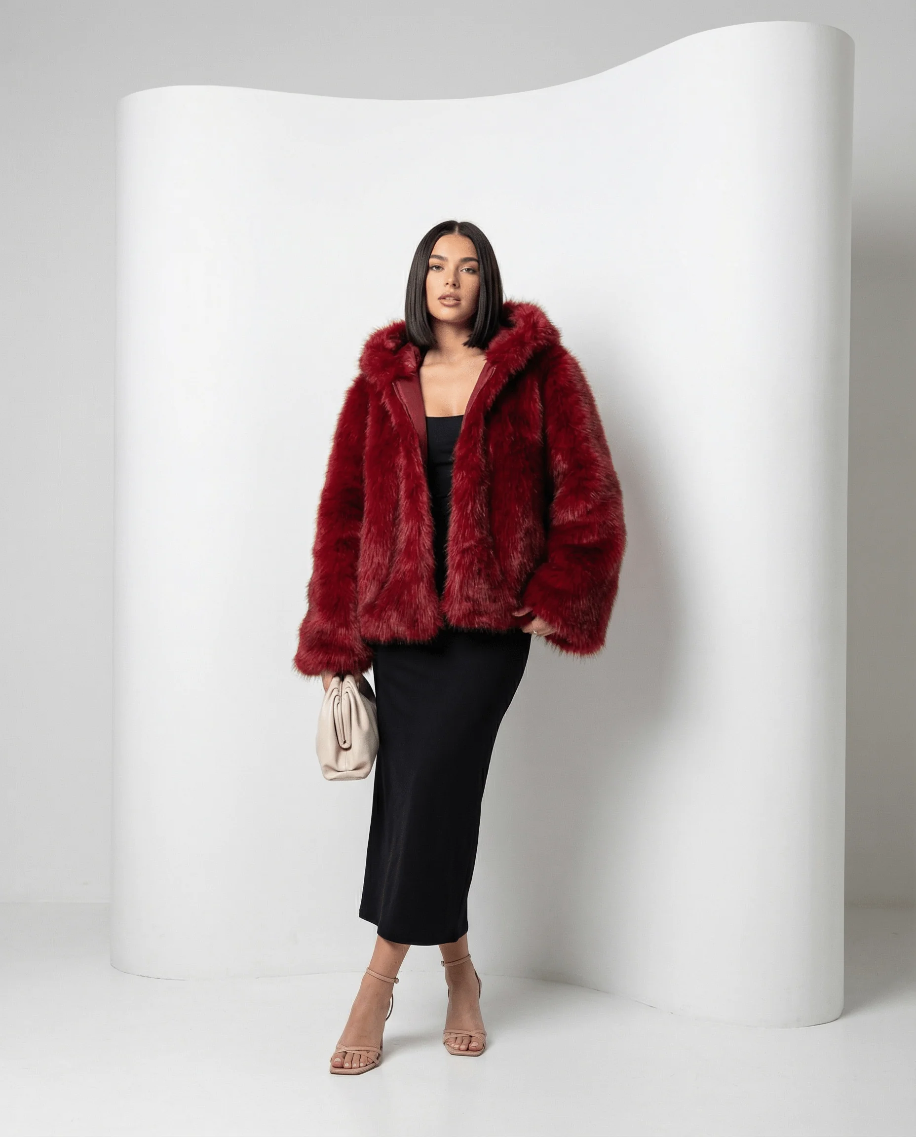 Veste Ravena à capuche en fausse fourrure
