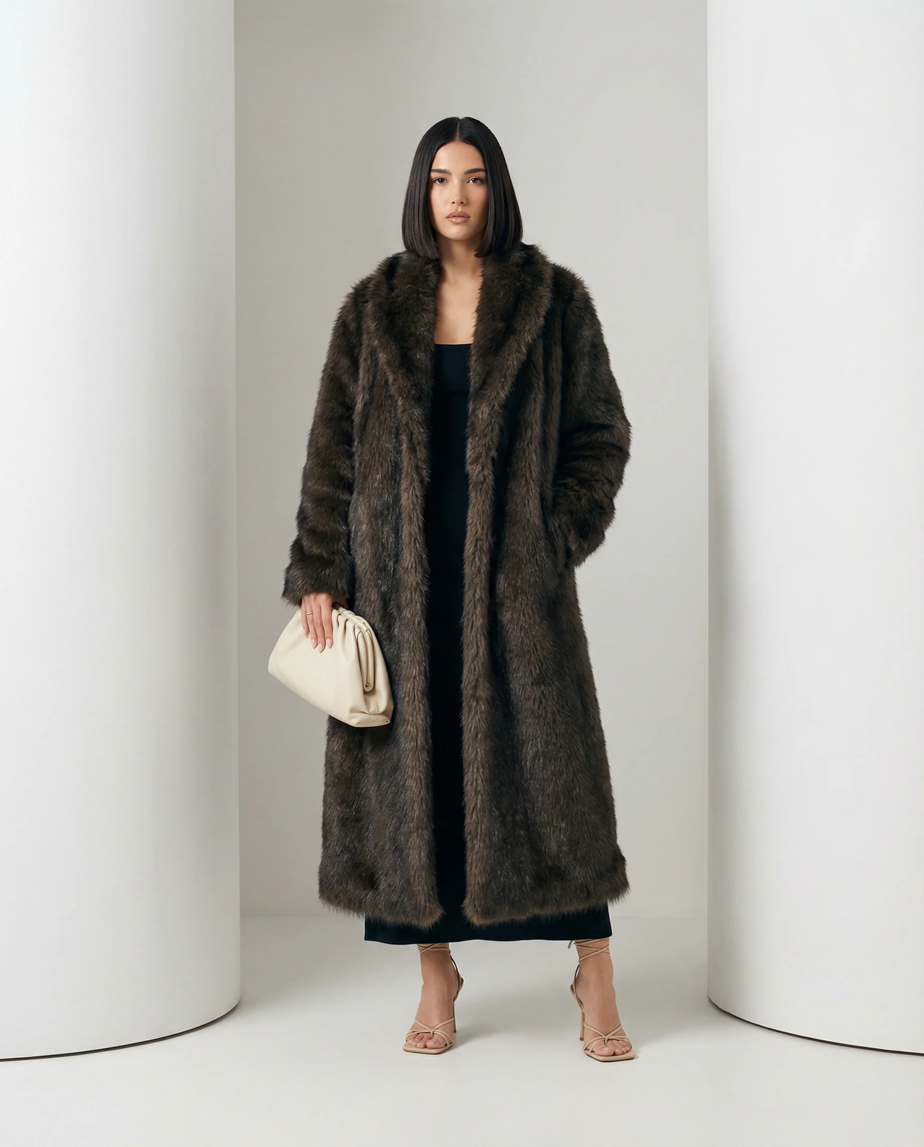 Manteau long en fausse fourrure Eden